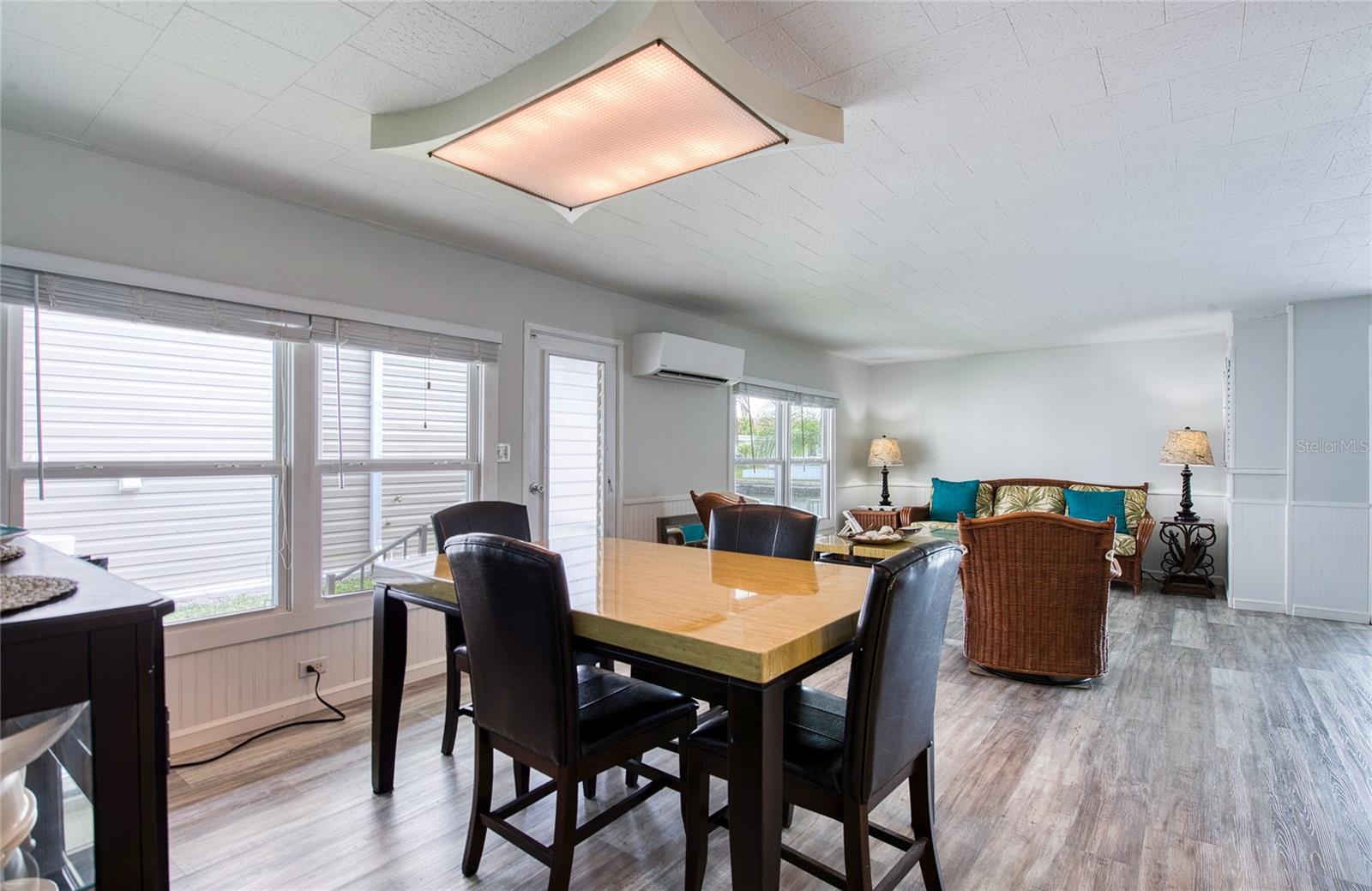 Image 14 of 39 For 18675 Us Highway 19 N 217