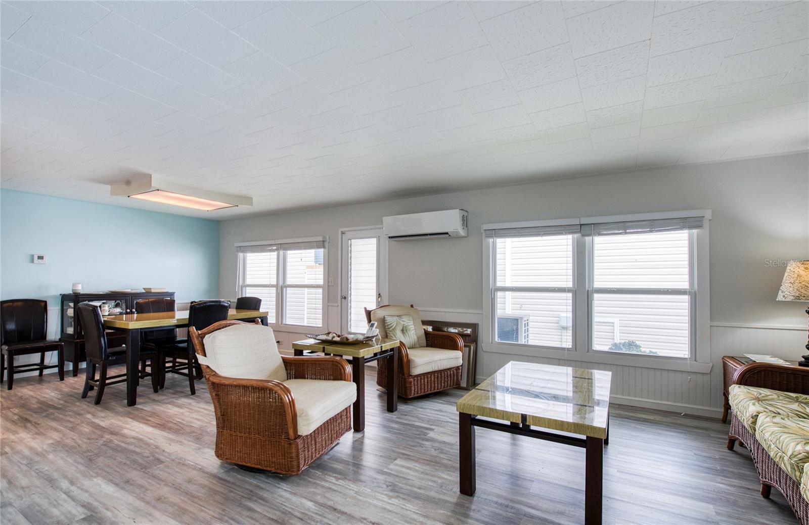 Image 19 of 39 For 18675 Us Highway 19 N 217