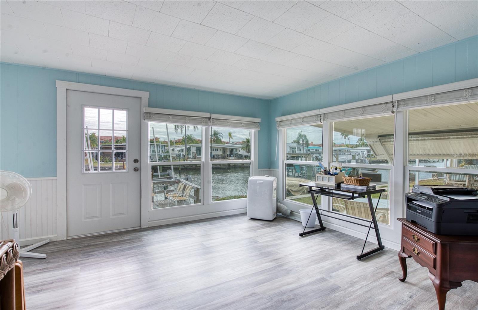 Image 22 of 39 For 18675 Us Highway 19 N 217