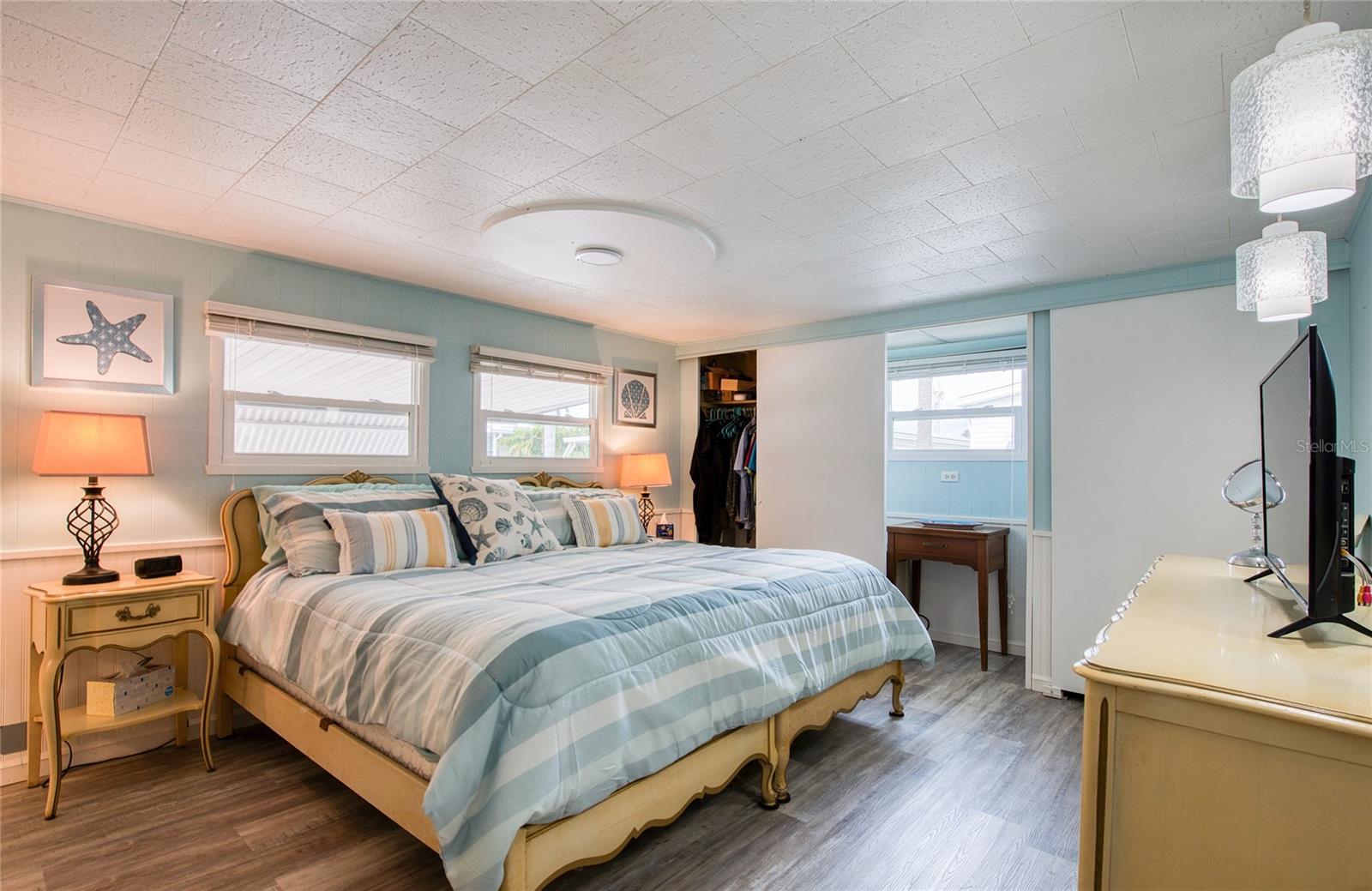 Image 24 of 39 For 18675 Us Highway 19 N 217