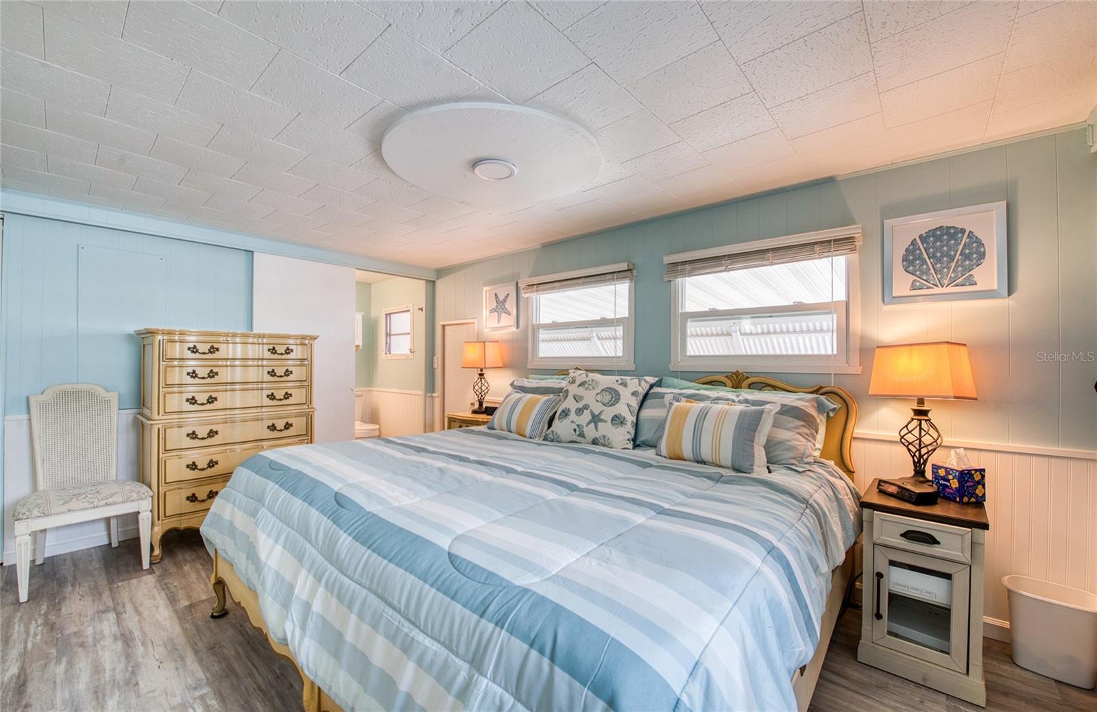 Image 25 of 39 For 18675 Us Highway 19 N 217