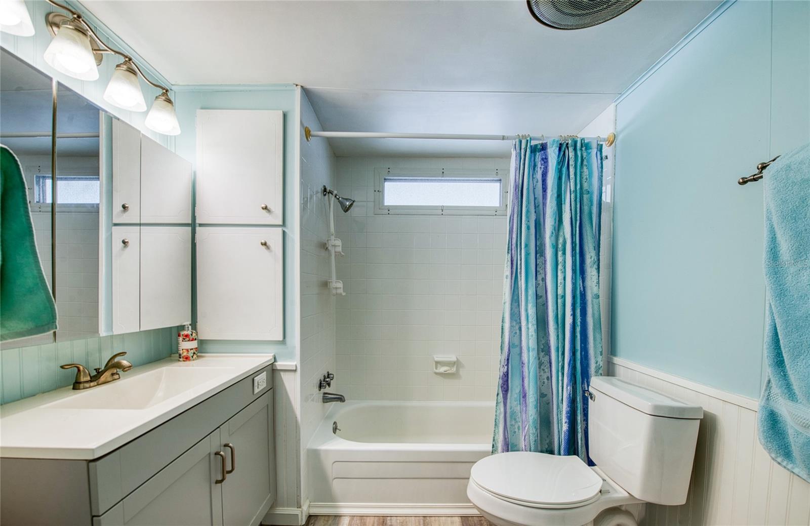 Image 30 of 39 For 18675 Us Highway 19 N 217