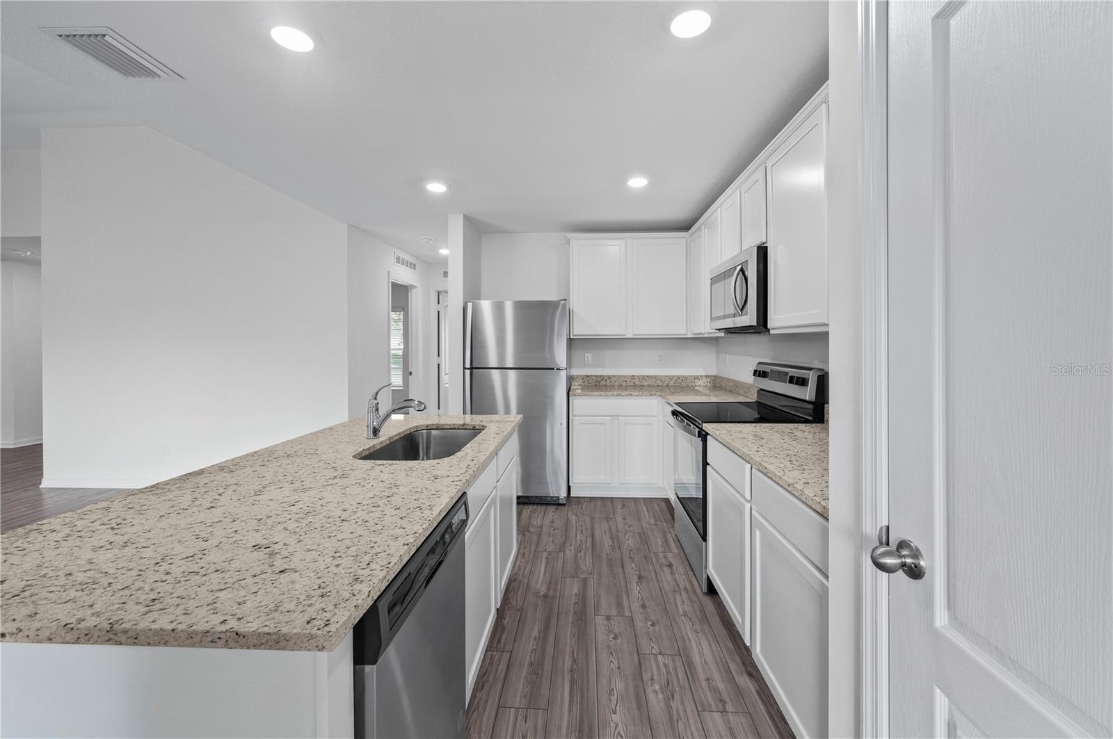 Image 11 of 17 For 5389 Ulysses Street