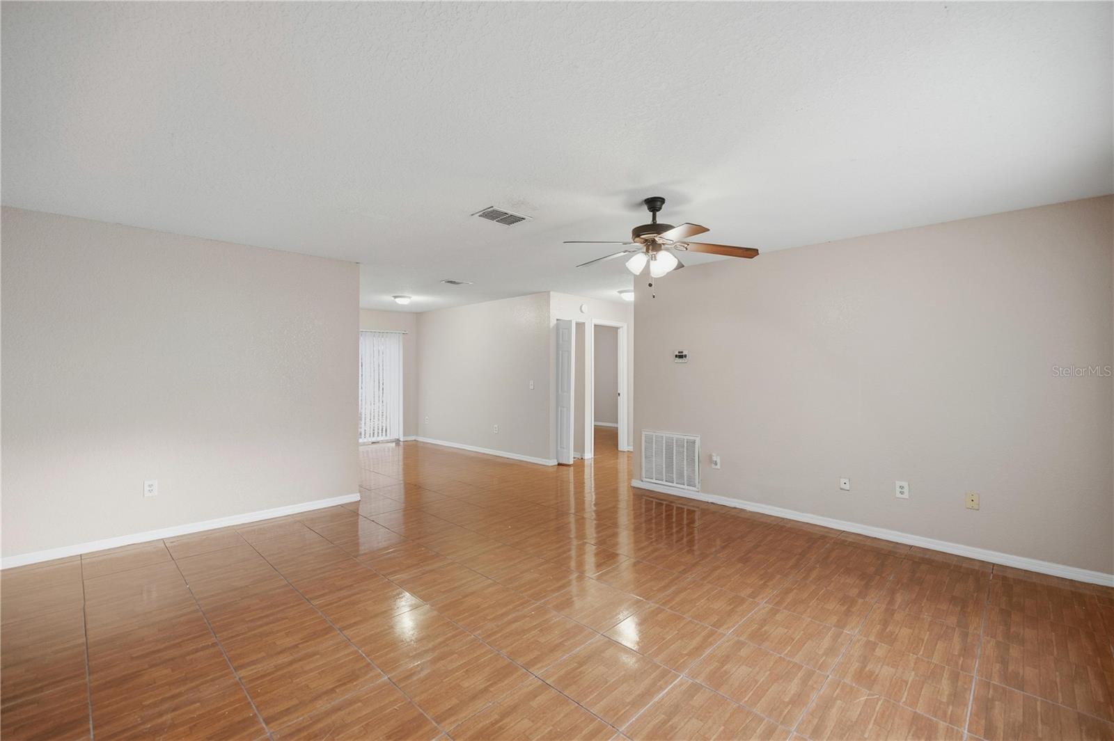 Image 12 of 32 For 14 Cedar Tree Terrace