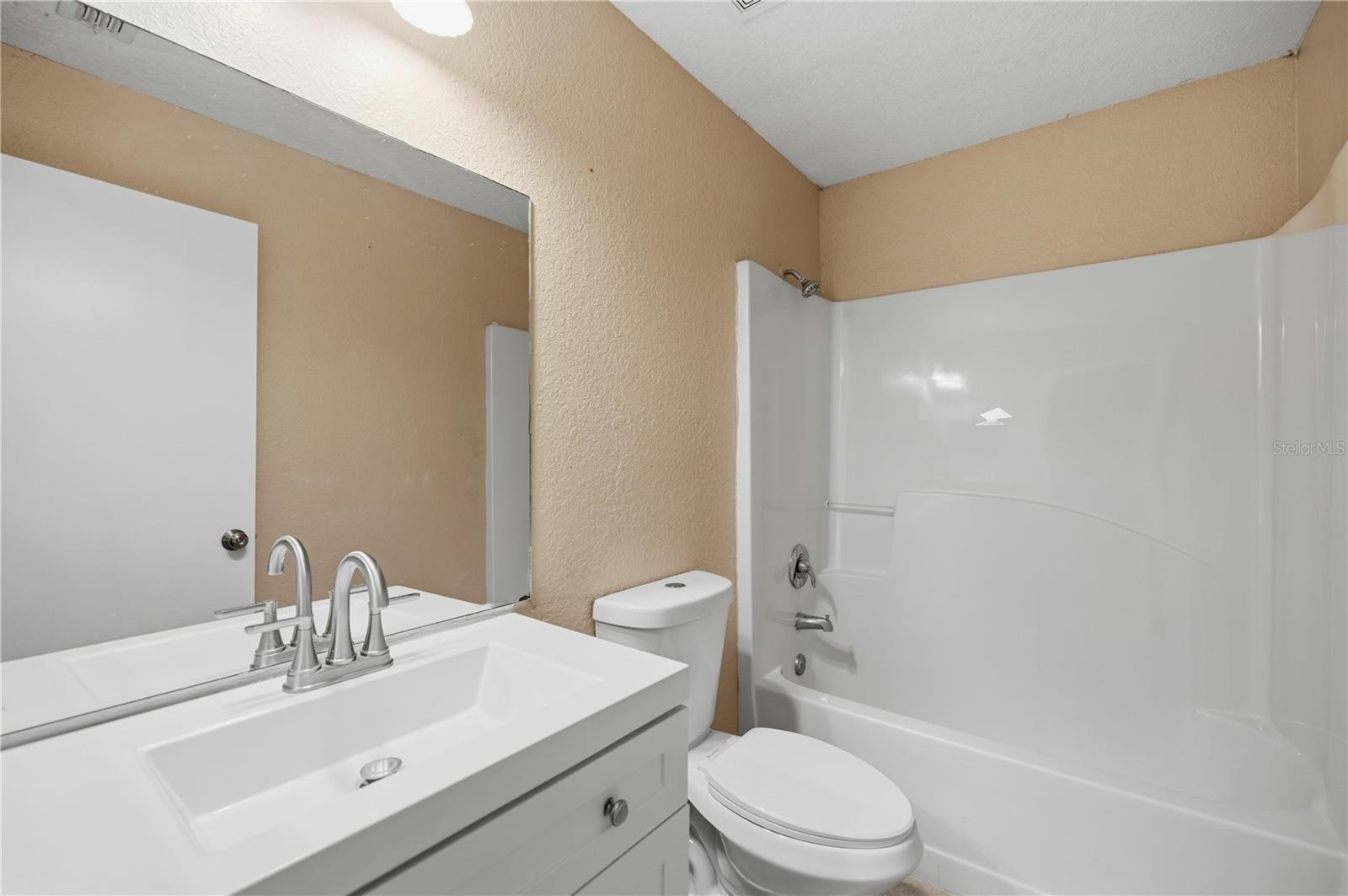 Image 23 of 32 For 14 Cedar Tree Terrace