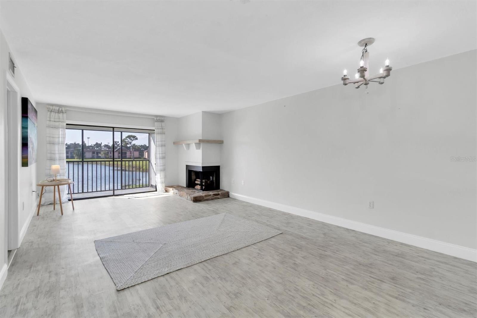 Image 11 of 35 For 108 Lakeview Place 108