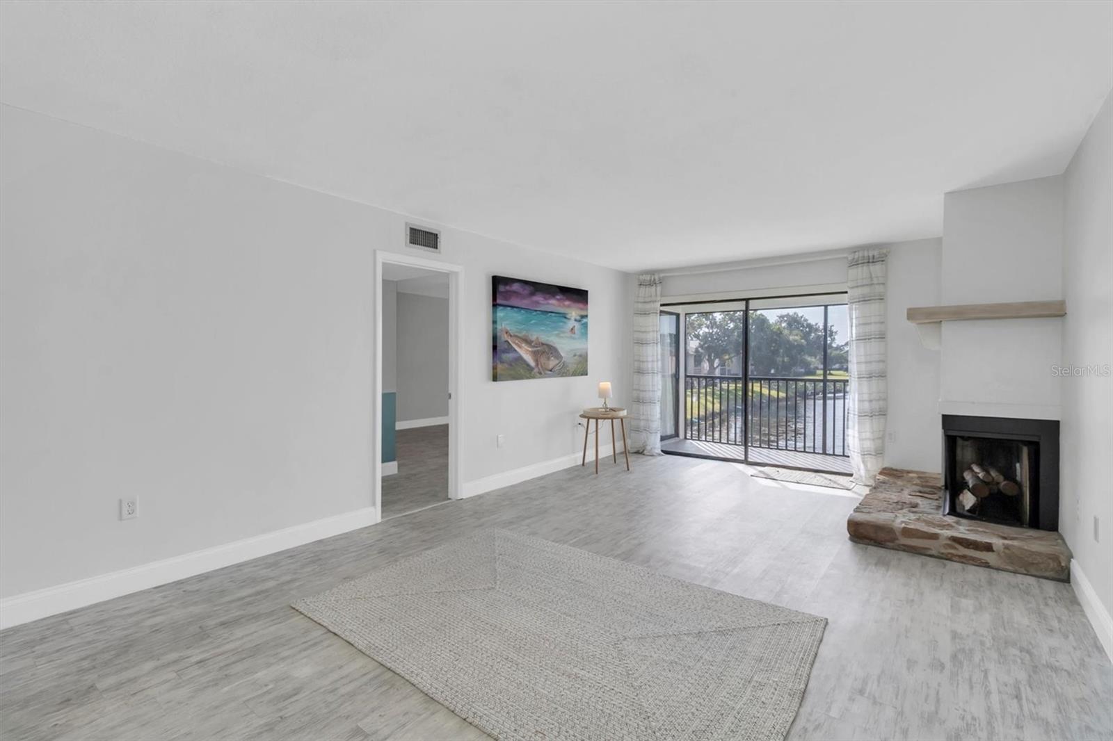 Image 12 of 35 For 108 Lakeview Place 108