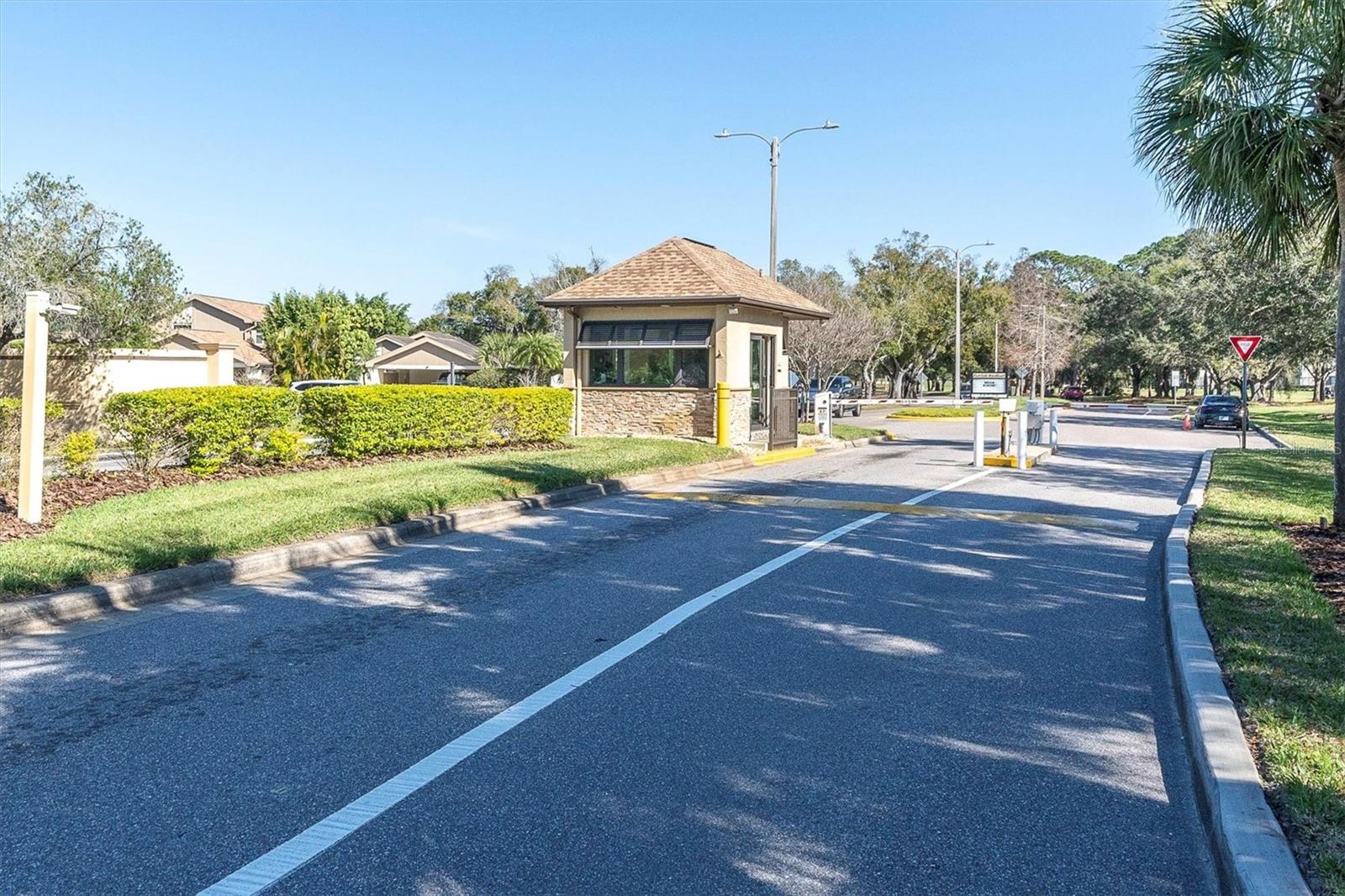 Image 5 of 35 For 108 Lakeview Place 108