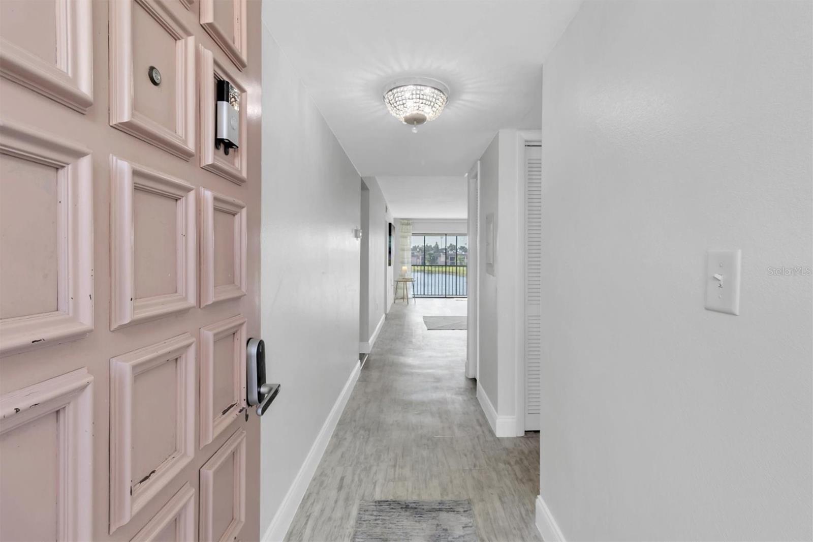 Image 6 of 35 For 108 Lakeview Place 108