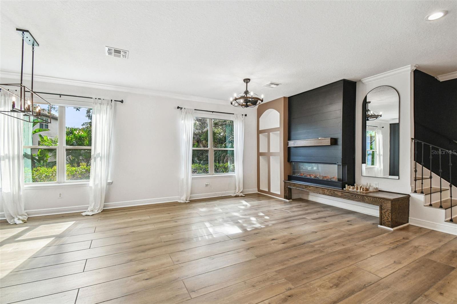 Image 14 of 66 For 372 Coco Plum Court