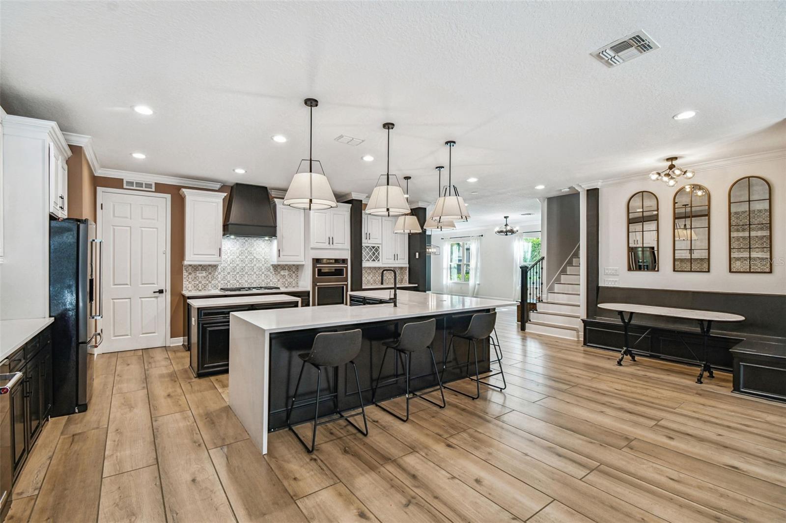 Image 16 of 66 For 372 Coco Plum Court