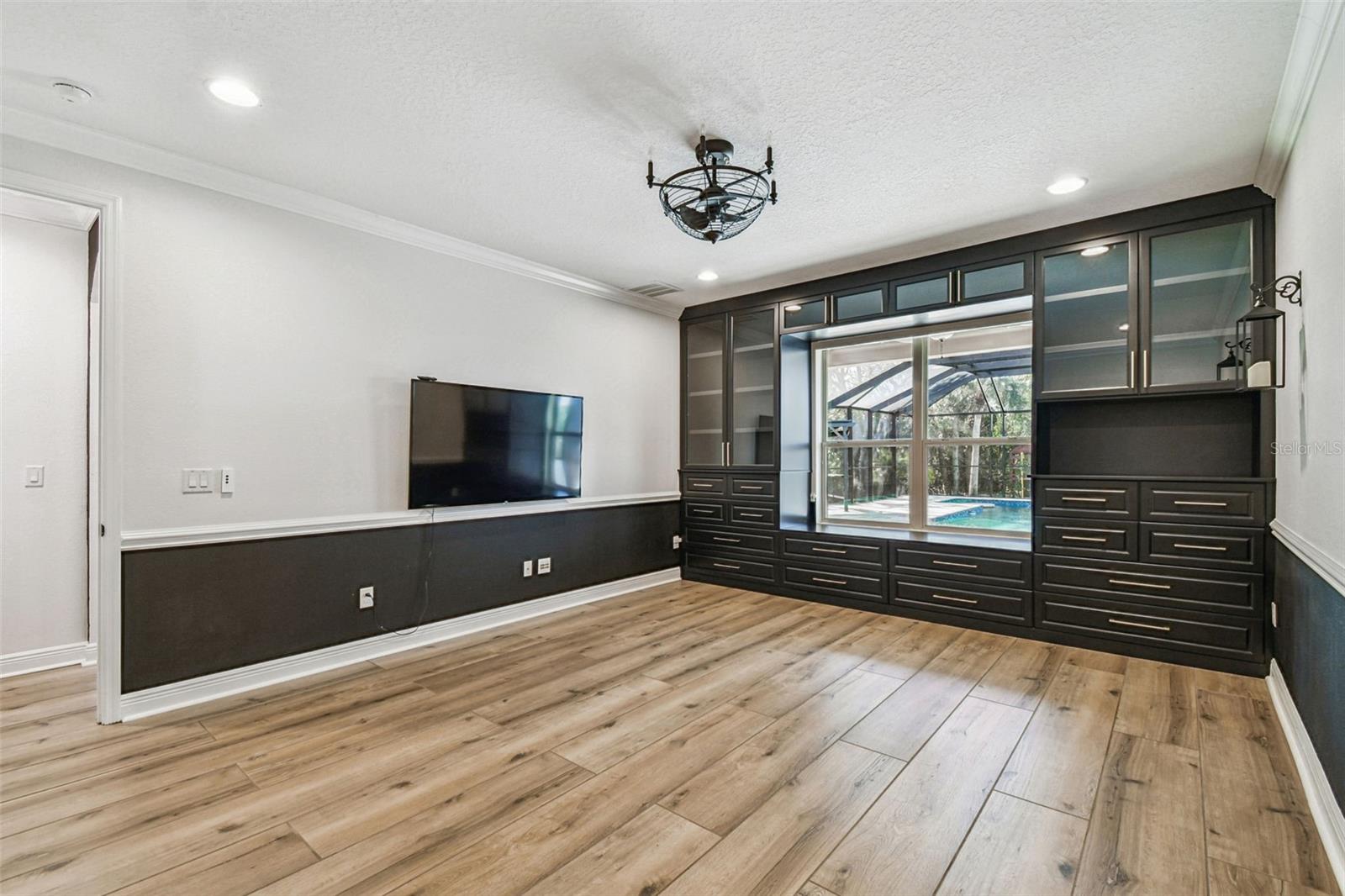 Image 28 of 66 For 372 Coco Plum Court