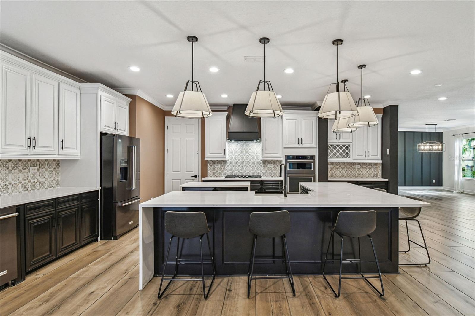 Image 3 of 66 For 372 Coco Plum Court