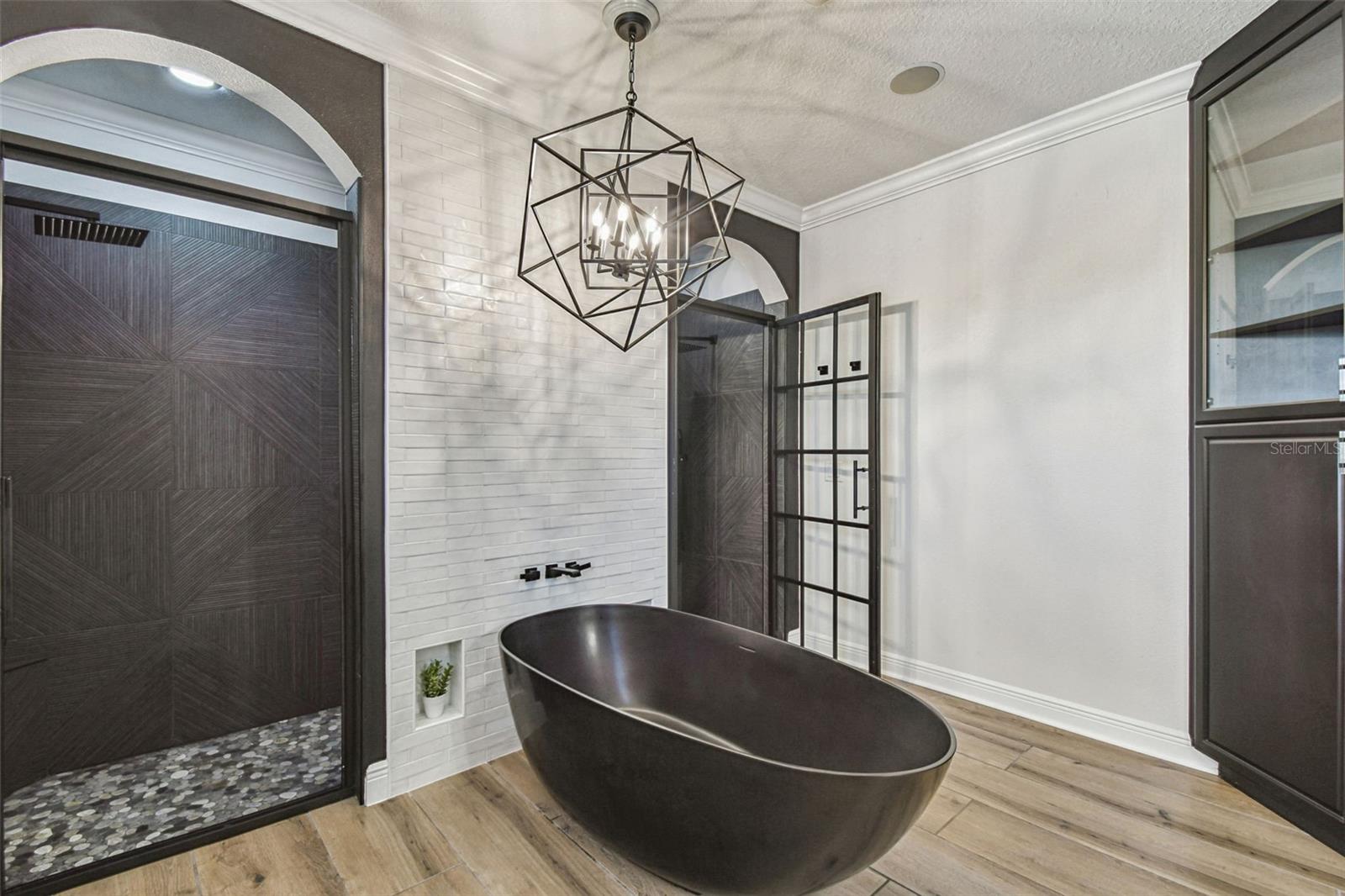 Image 30 of 66 For 372 Coco Plum Court