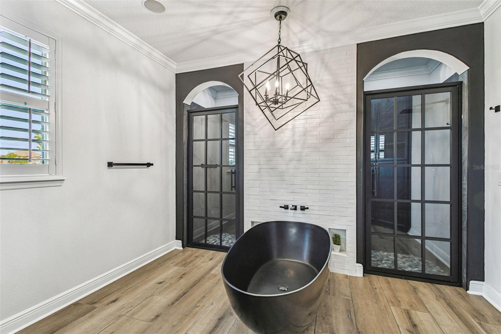 Image 32 of 66 For 372 Coco Plum Court