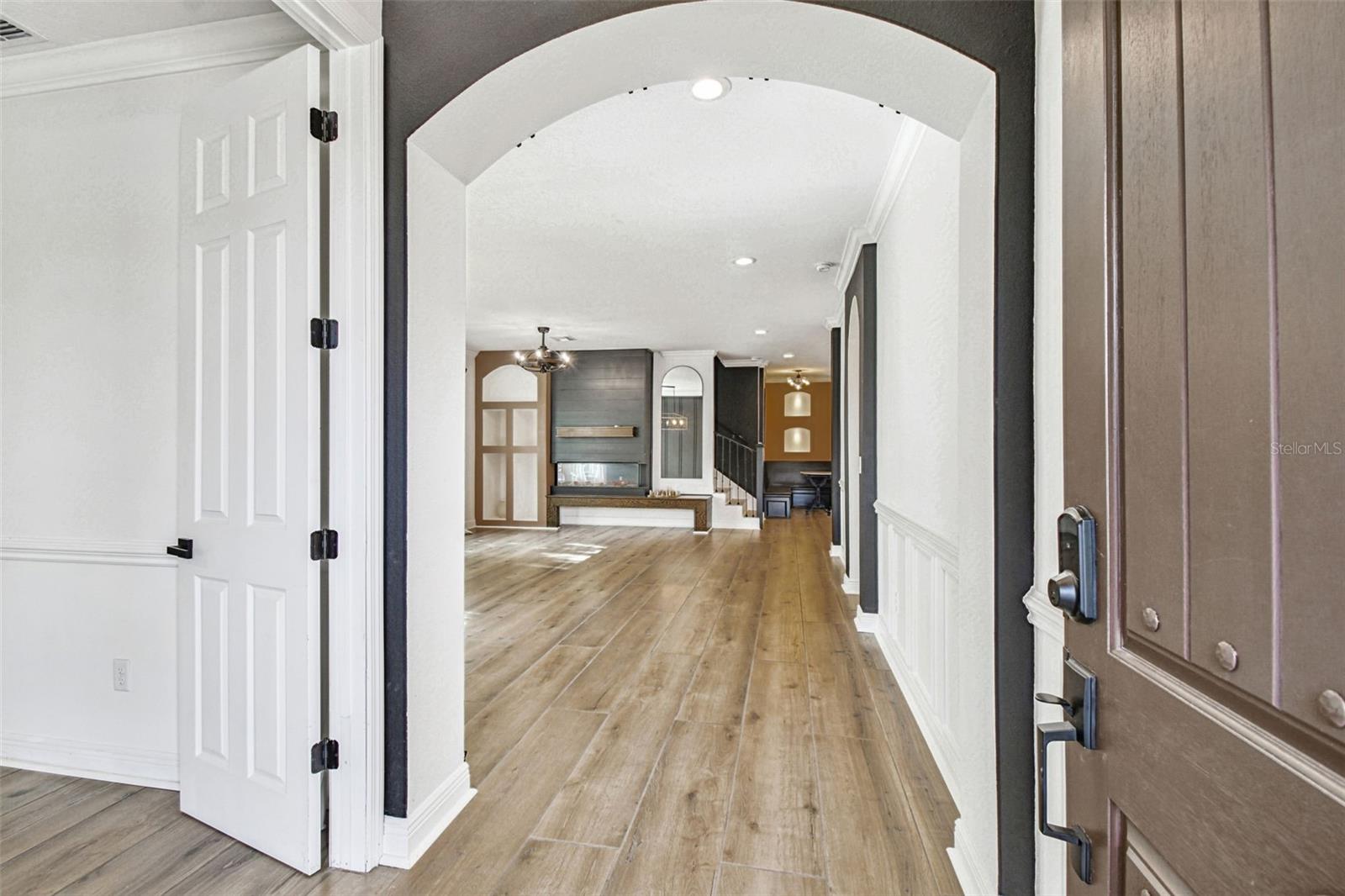 Image 9 of 66 For 372 Coco Plum Court