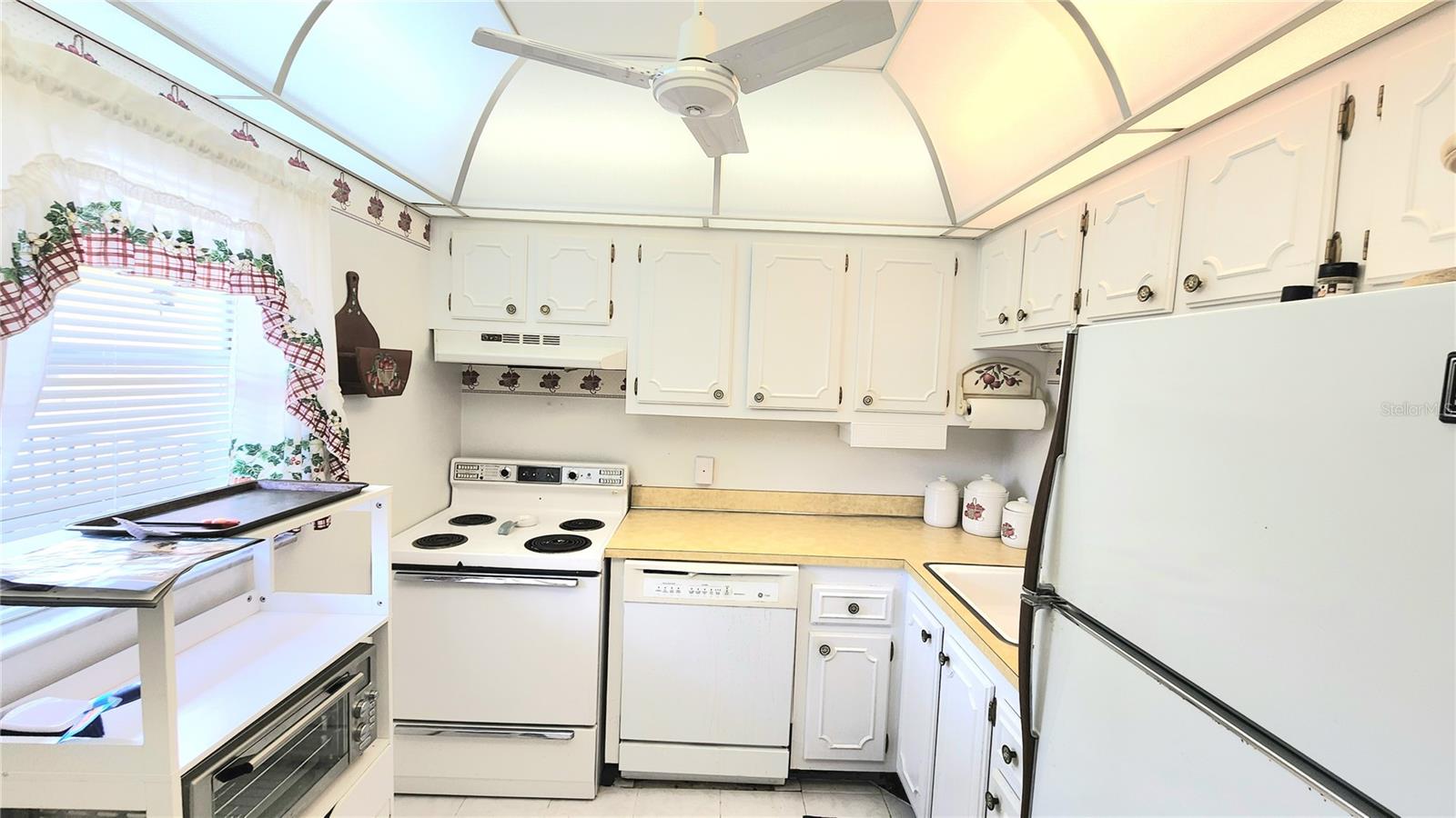 Image 12 of 33 For 11485 Oakhurst Road 315