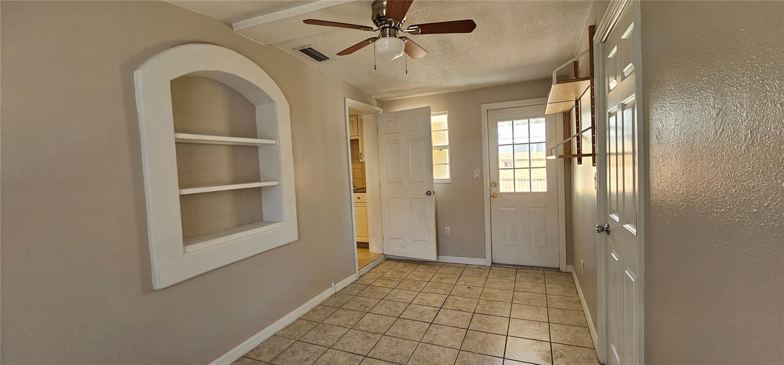 Image 6 of 14 For 3125 19th Street N