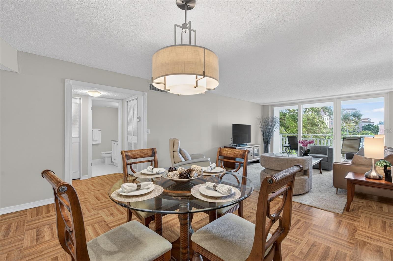 Image 12 of 34 For 700 Beach Drive Ne 406