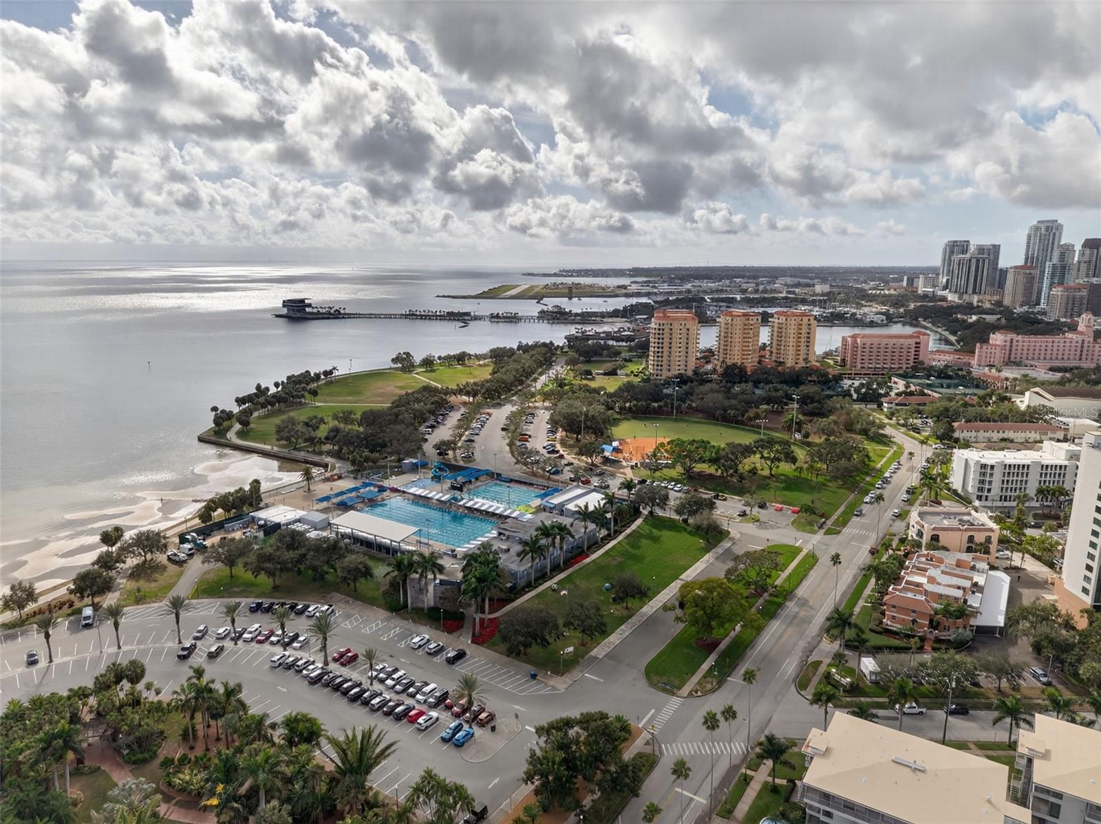 Image 33 of 34 For 700 Beach Drive Ne 406