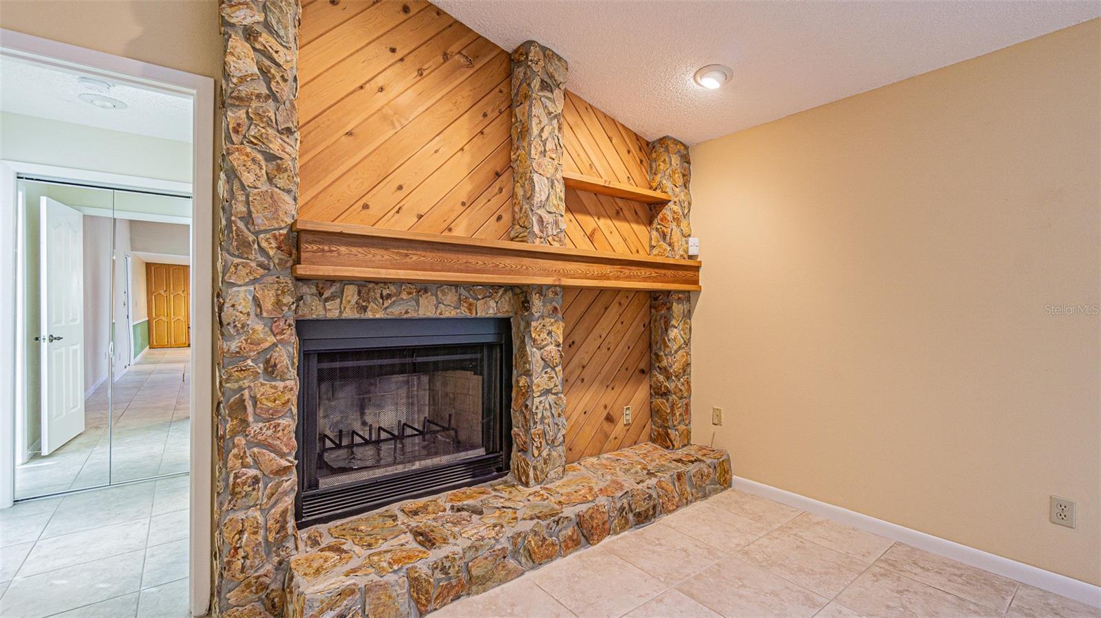 Image 17 of 48 For 3444 Northridge Drive