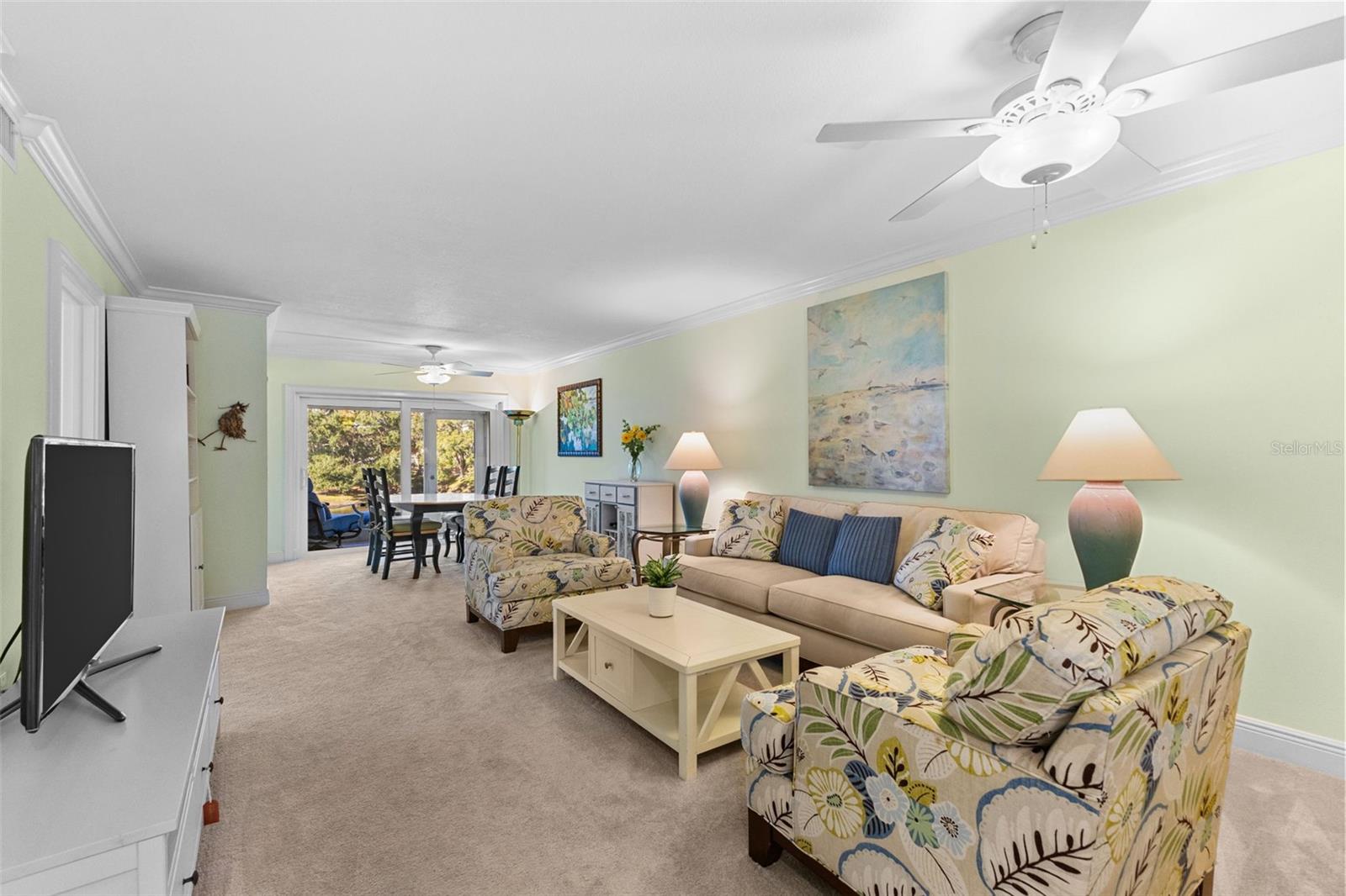 Image 14 of 31 For 948 Virginia Street 101