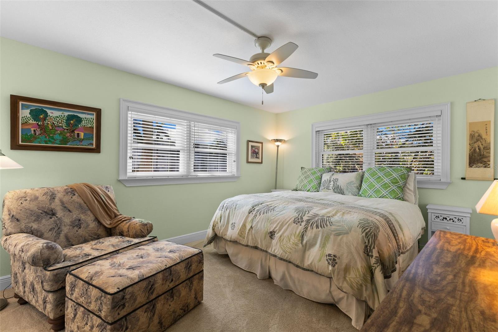 Image 16 of 31 For 948 Virginia Street 101