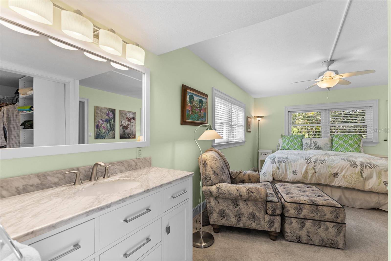 Image 18 of 31 For 948 Virginia Street 101