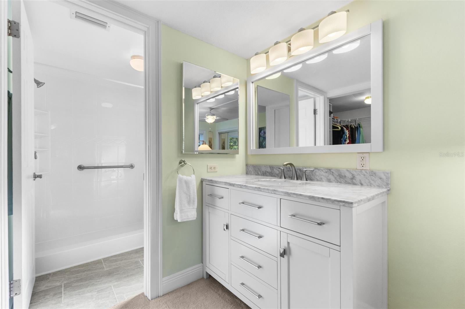 Image 19 of 31 For 948 Virginia Street 101