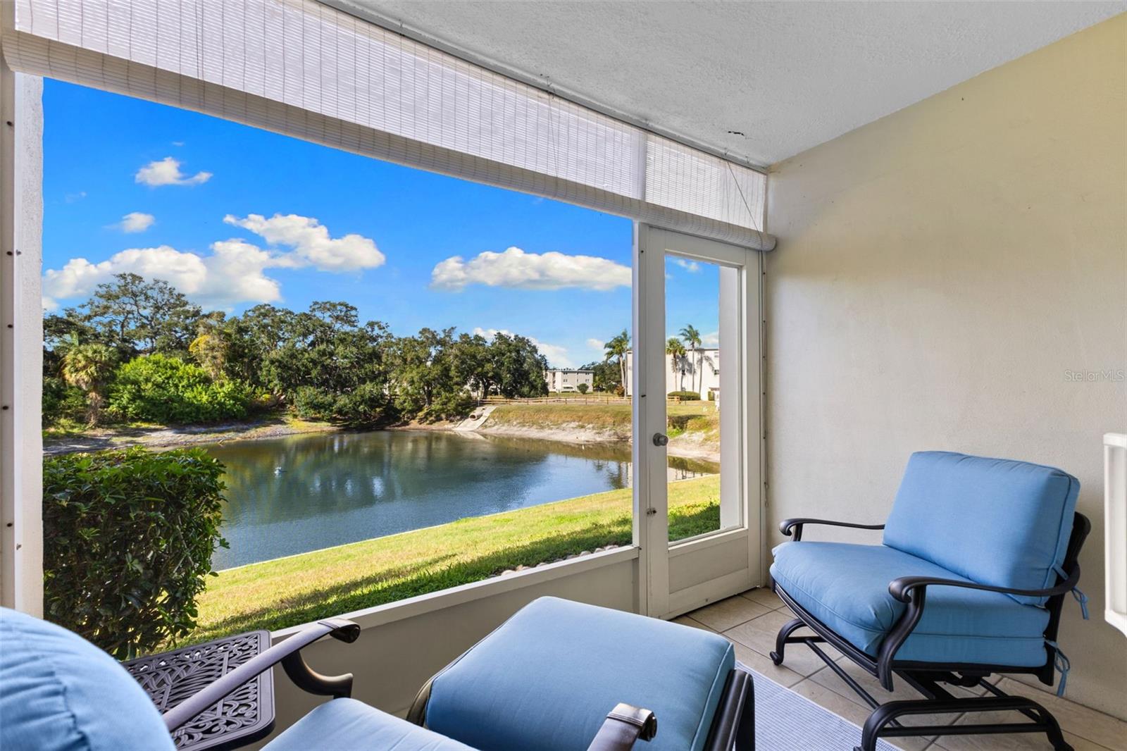 Image 3 of 31 For 948 Virginia Street 101