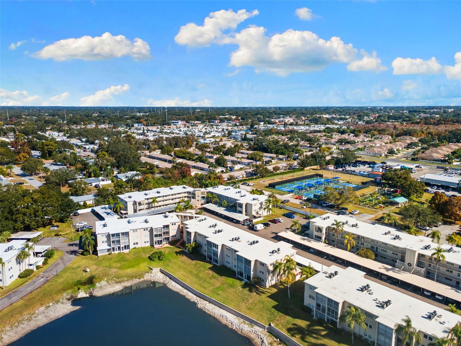 Image 30 of 31 For 948 Virginia Street 101