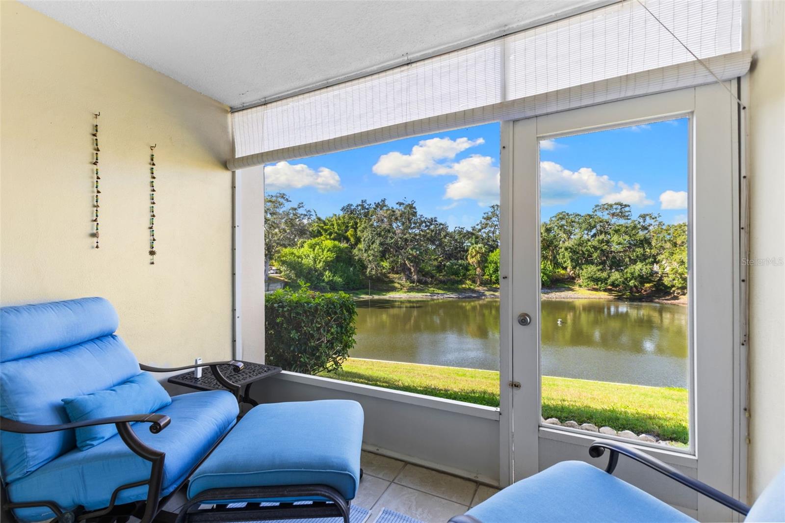 Image 4 of 31 For 948 Virginia Street 101