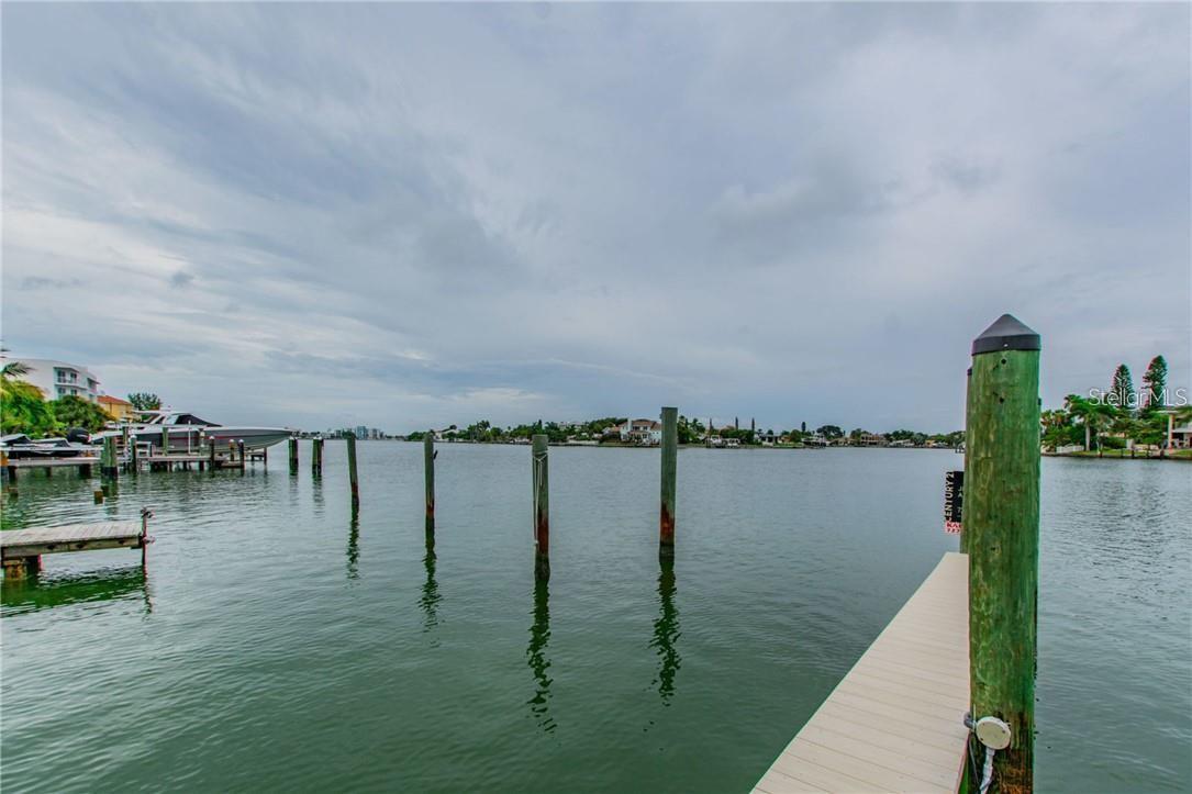 Image 6 of 22 For 10025 Gulf Boulevard