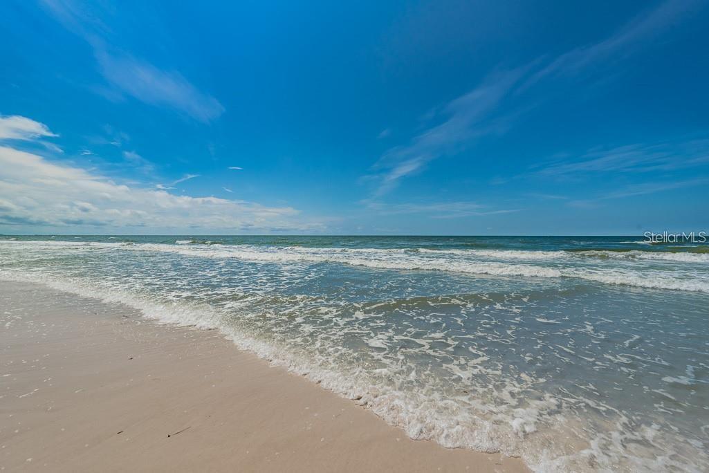 Image 8 of 22 For 10025 Gulf Boulevard