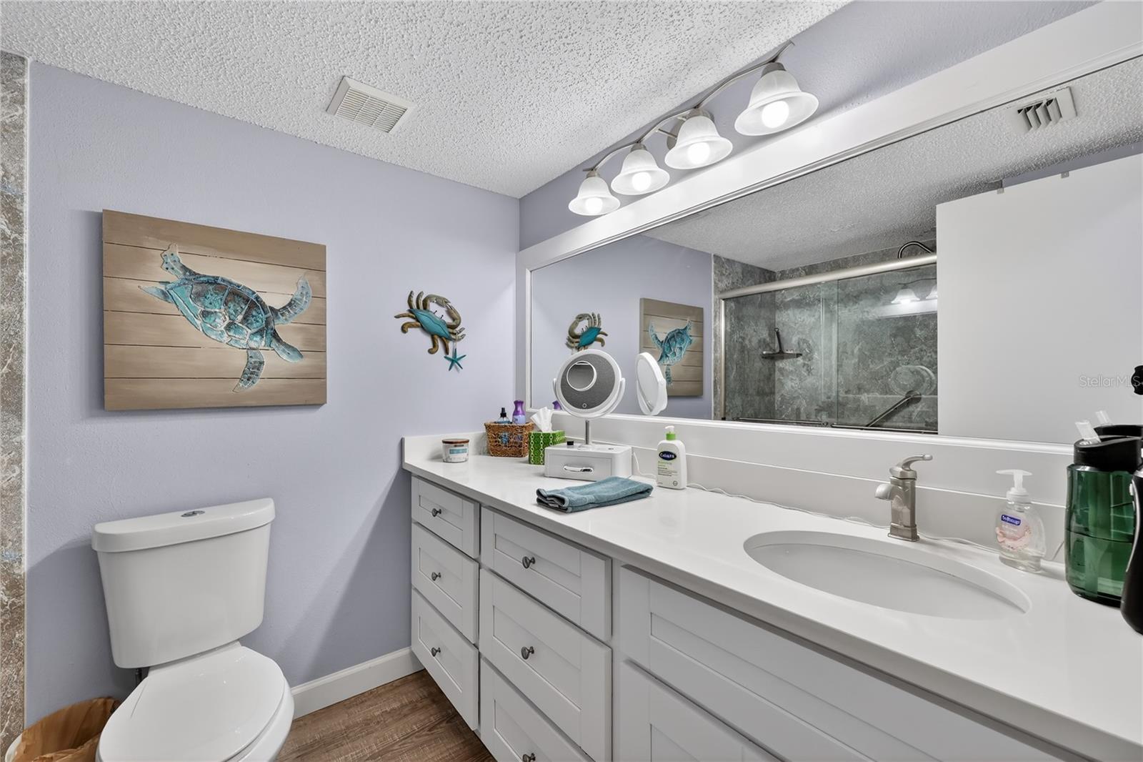 Image 14 of 26 For 320 Island Way 603