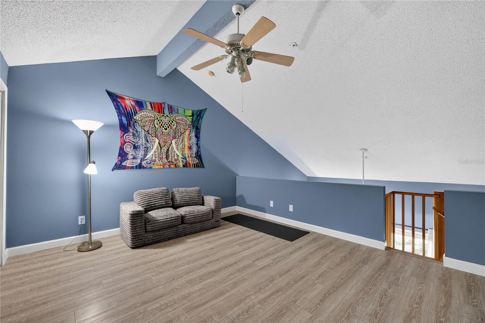 Image 17 of 26 For 320 Island Way 603