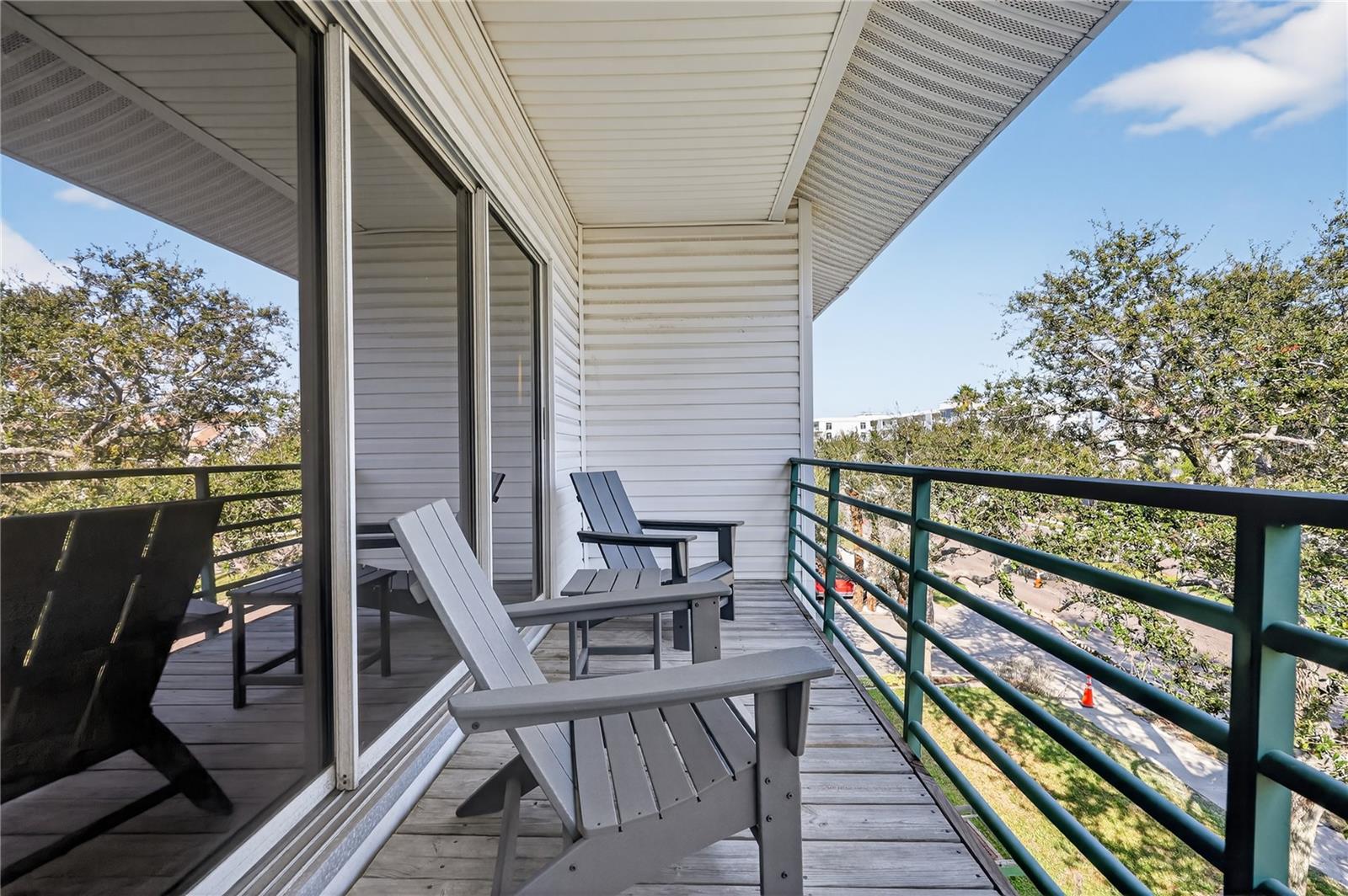 Image 20 of 26 For 320 Island Way 603