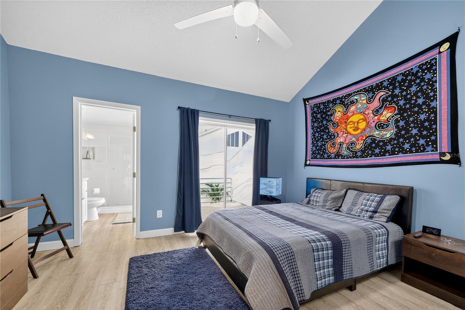 Image 9 of 26 For 320 Island Way 603