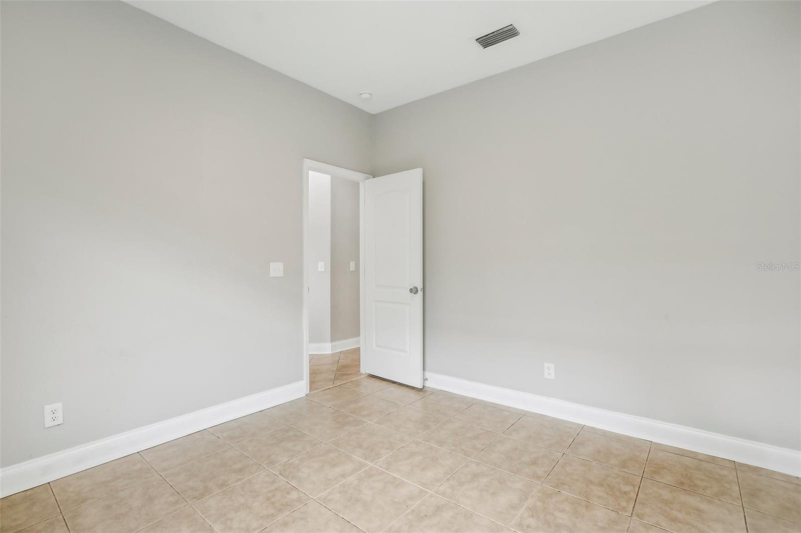 Image 14 of 24 For 11609 Jordans Landing Court