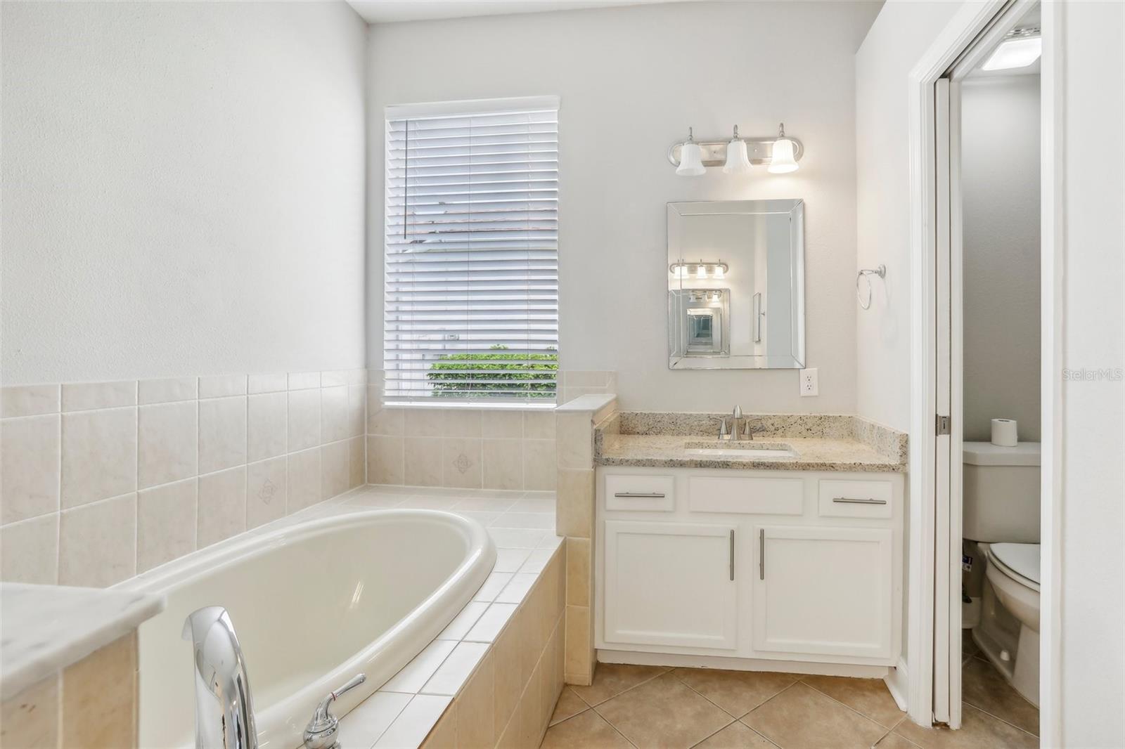 Image 16 of 24 For 11609 Jordans Landing Court