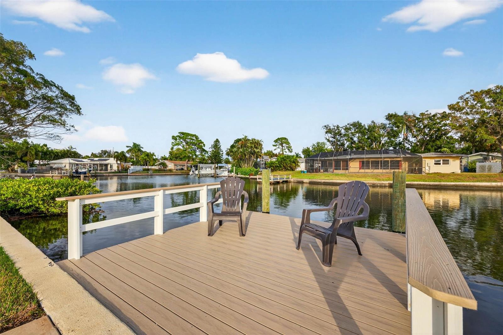 Listing photo id 33 for 4623 Carson Street Ne