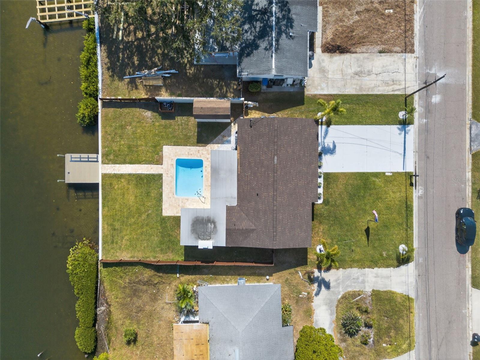 Listing photo id 34 for 4623 Carson Street Ne