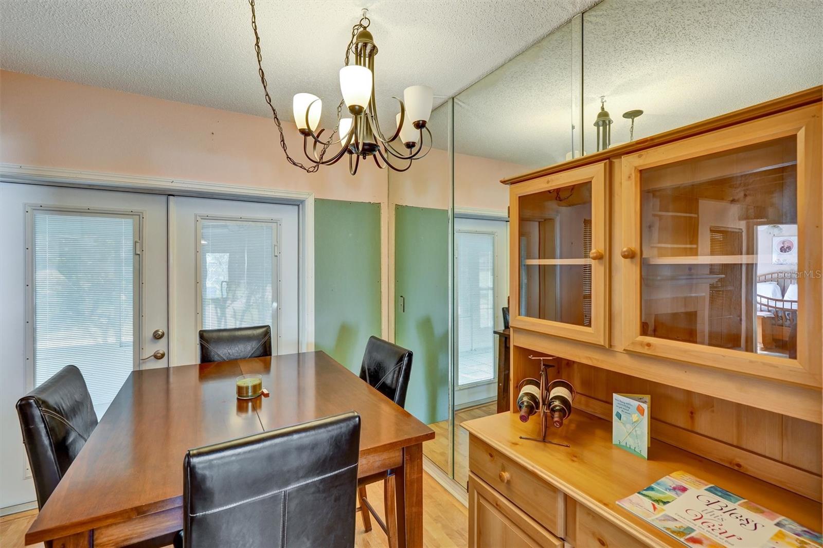 Image 11 of 39 For 8352 Meadowbrook Drive 11