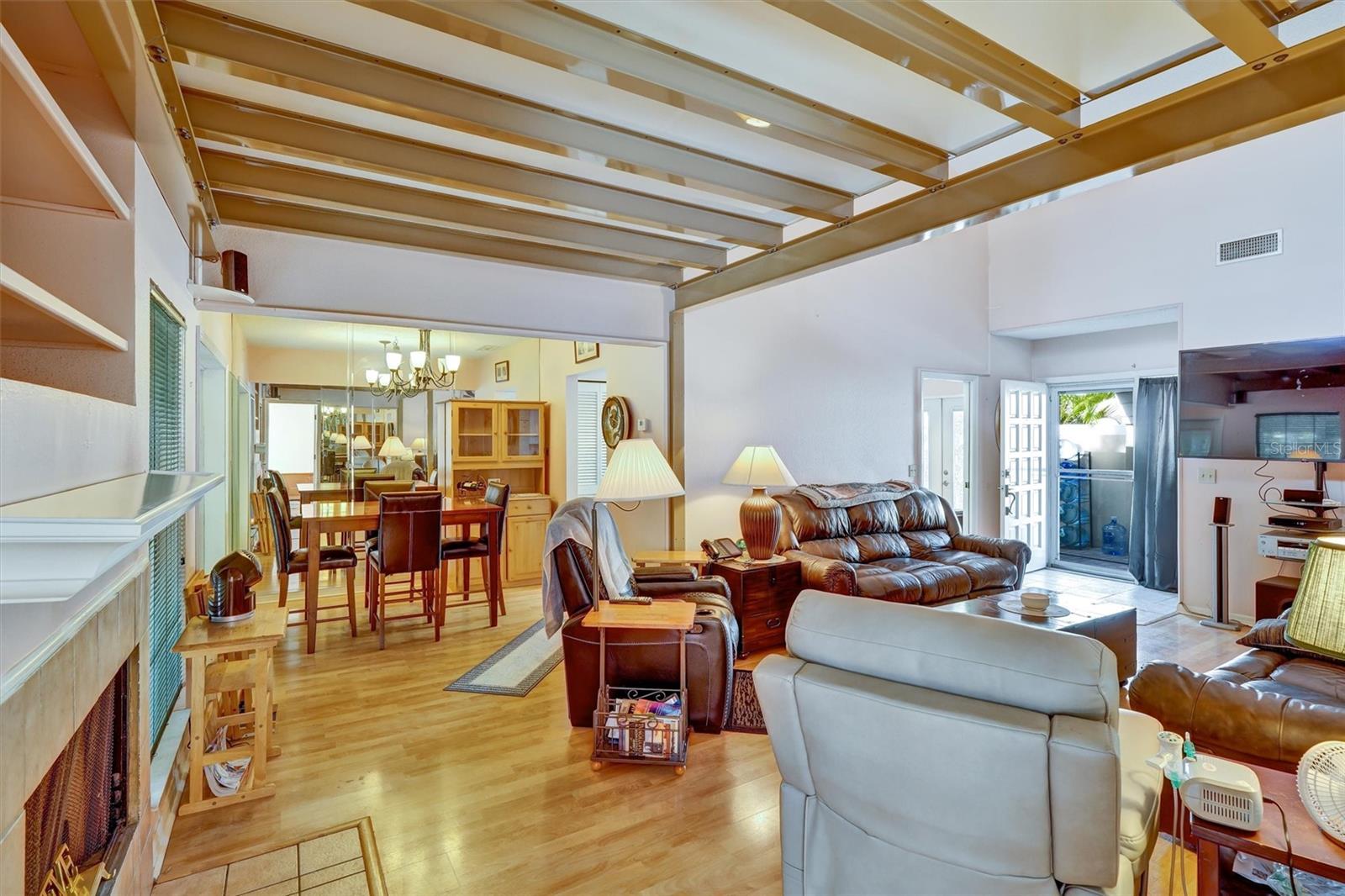 Image 24 of 39 For 8352 Meadowbrook Drive 11