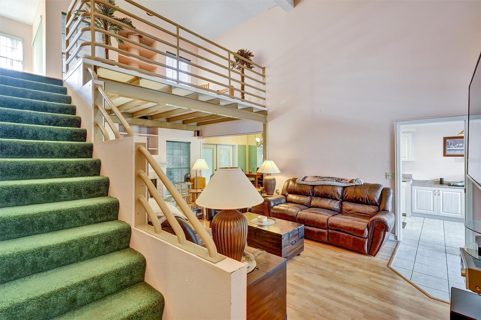 Image 30 of 39 For 8352 Meadowbrook Drive 11