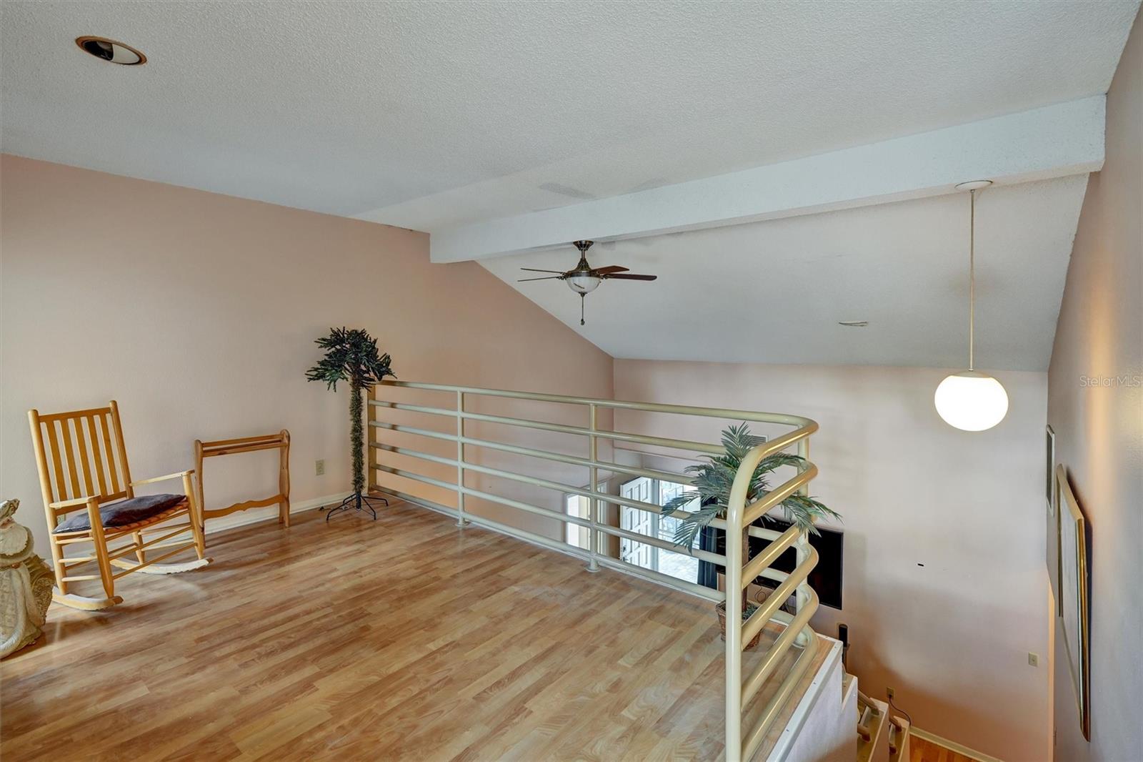 Image 32 of 39 For 8352 Meadowbrook Drive 11