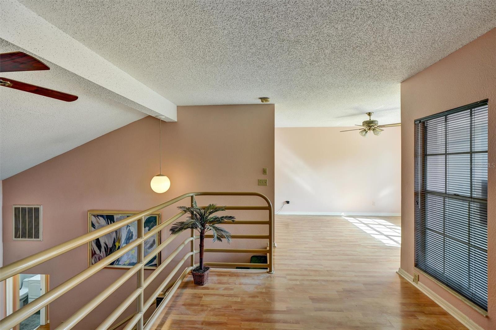 Image 33 of 39 For 8352 Meadowbrook Drive 11