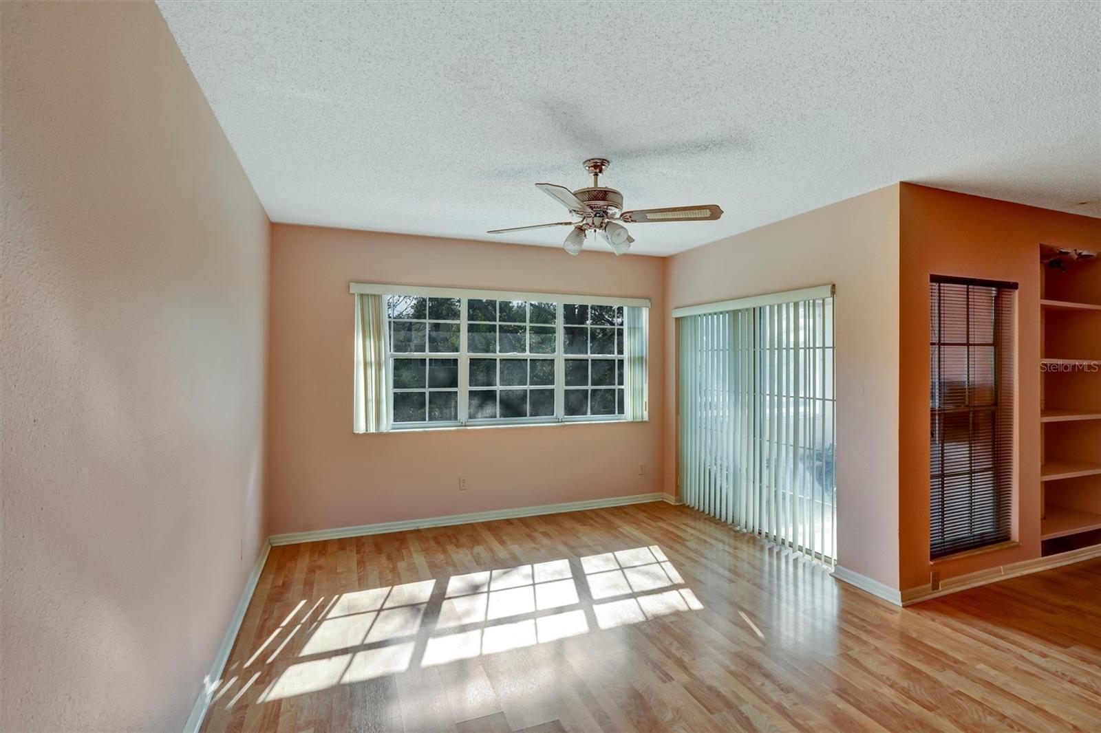 Image 36 of 39 For 8352 Meadowbrook Drive 11