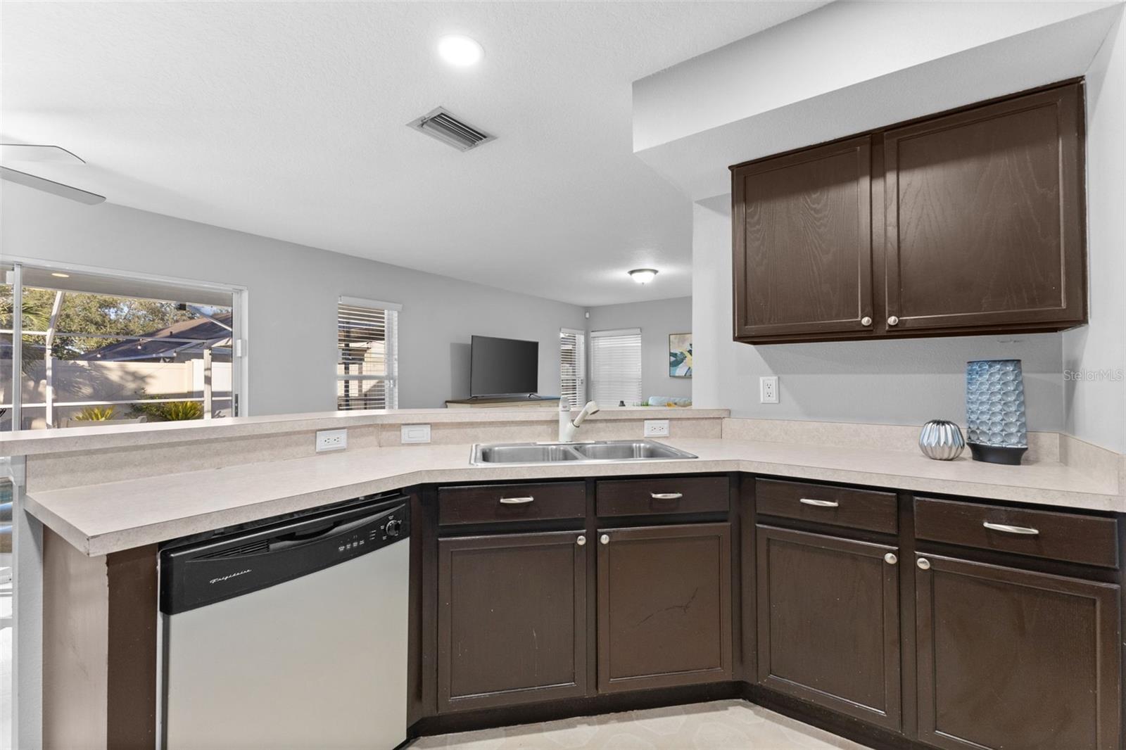 Image 11 of 31 For 1422 Trail Boss Lane