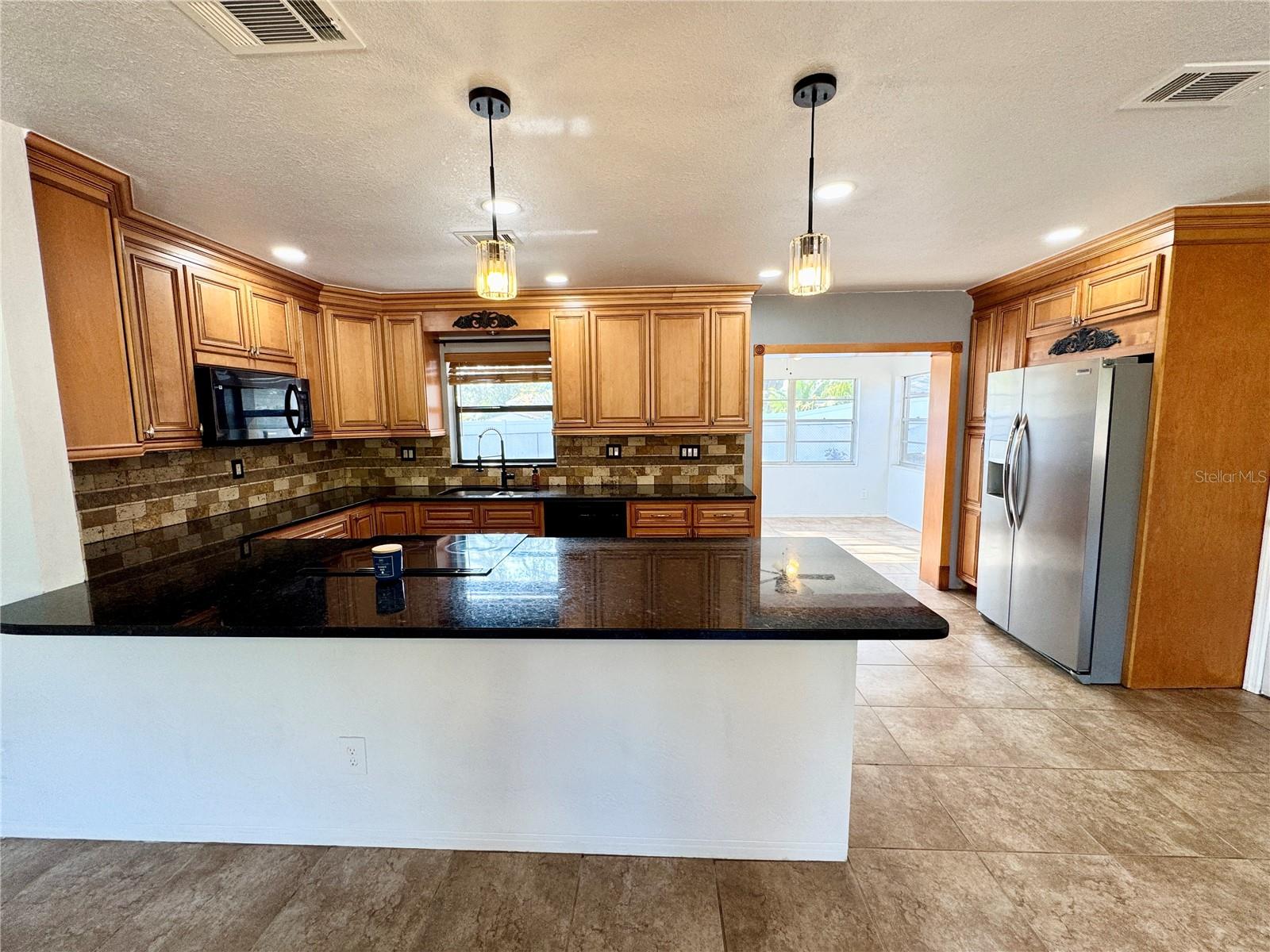 Image 4 of 24 For 11310 115th Avenue